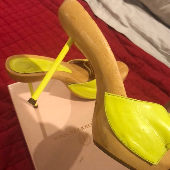 Designer Italian - Picture 2 of 3